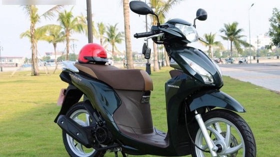 Xe máy Honda Vision thuộc dòng xe tay ga phổ thông được ưa thích tại thị trường Việt Nam.