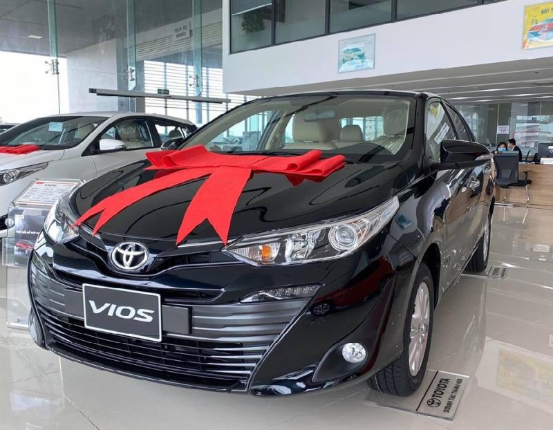 Toyota Vios màu đen là một trong mầu được khách hàng ưa thích.