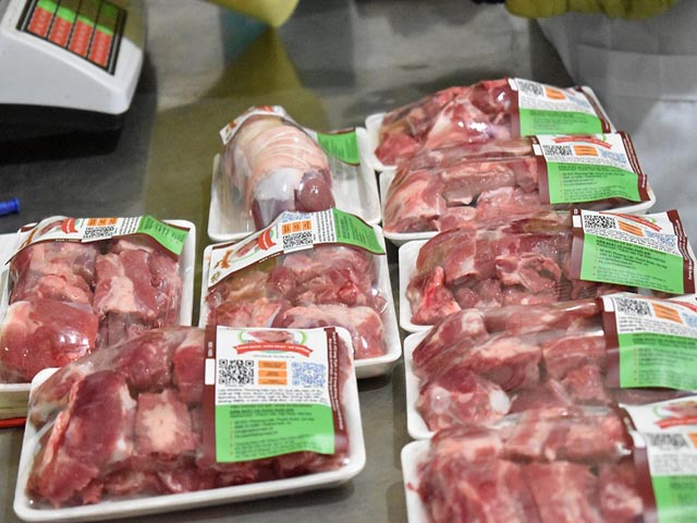 Mặc dù số lượng nhập khẩu thịt lợn rất lớn nhưngnguồn cung đang thiếu