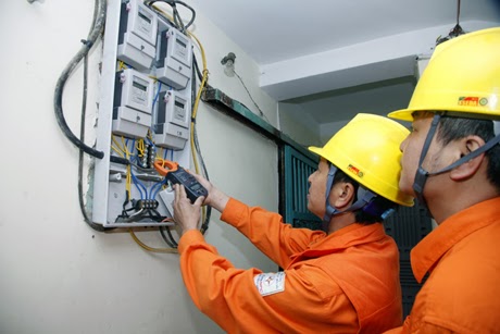3 lần bị Điện lực Phú Phong bắt quả tang trộm cắp điện với tổng sản lượng điện truy thu là 12.606 kWh, tương ứng với số tiền bồi thường hơn 38,4 triệu đồng.