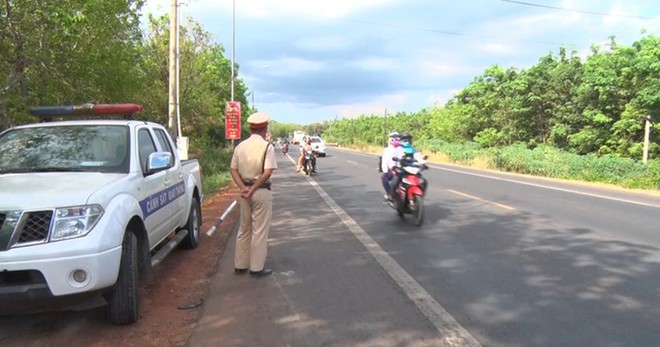 Theo quy định mới nhất của Bộ Công an, Cảnh sát Giao thông cấp huyện bố trí lực lượng, tổ chức tuần tra, kiểm soát, xử lý vi phạm trên quốc lộ.