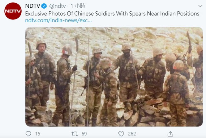 Tài khoản mạng xã hội của Đài truyền hình New Dehli đăng hình ảnh lính Trung Quốc mang vũ khí tiếp cận trận địa Ấn Độ (Ảnh: hkgolden).