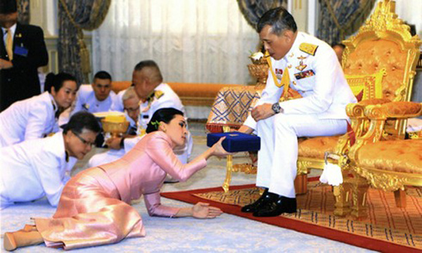  Lễ phong vị chính thức của Hoàng hậu Thái Lan.