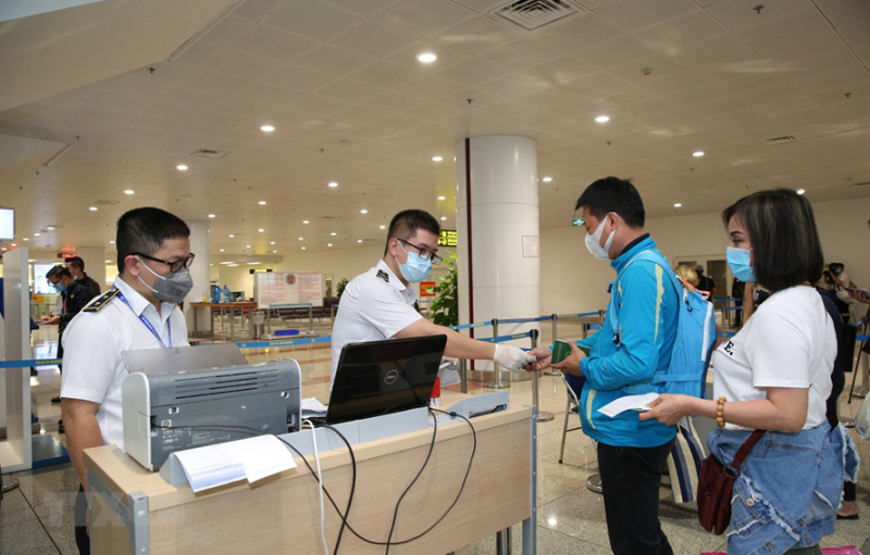 Theo CDC Hà Nội, một trường hợp di chuyển từ san bay Nội Bài sang Nhật Bản được test nhanh COVID-19 tại sân bay nước này và đã cho kết quả dương tính với virus SARS-CoV-2.