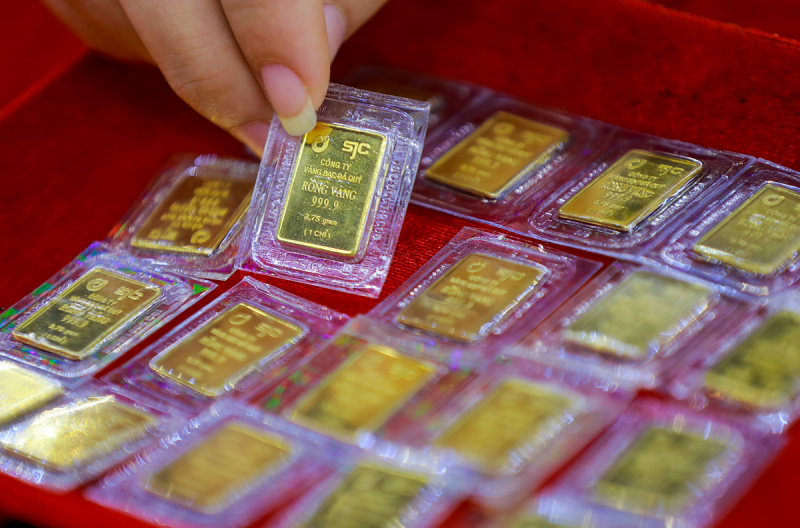 Bảng giá vàng hôm nay 267/11, sau những phiên giảm nhẹ càng về cuối tuần giá vàng SJC, giá vàng 9999 tăng mạnh biến động lên hơn 61 triệu đồng/lượng.