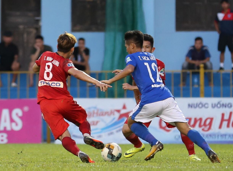 Không nằm ngoài dự đoán với ưu thế sân nhà các cầu thủ Than Quảng Ninh đã dễ dàng giành chiến thắng với tỷ số 3-1 trước CLB HAGL.