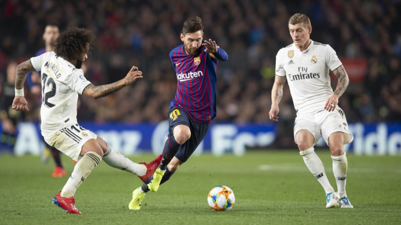 Barcelona thăng hoa khi Messi trở lại