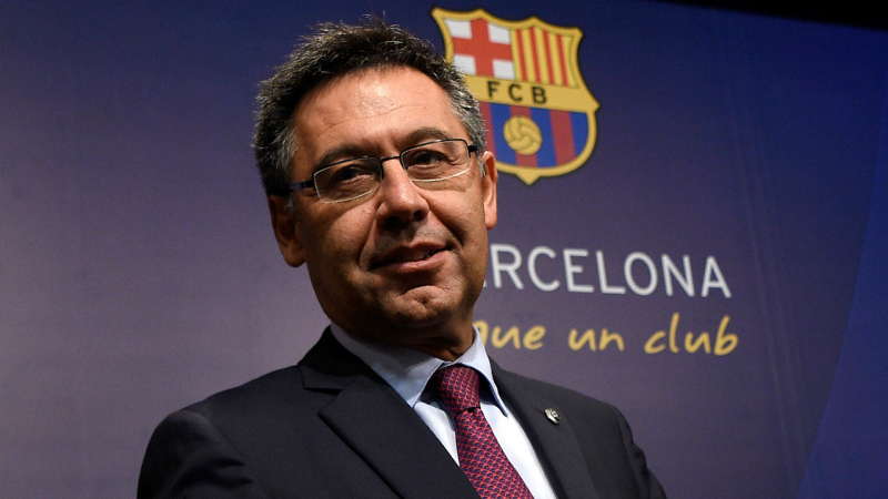 Chủ tịch Barca tuyên bố từ chức