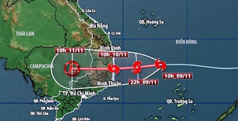Tin bão số 12 mạnh lên, bốn tỉnh sơ tán dân