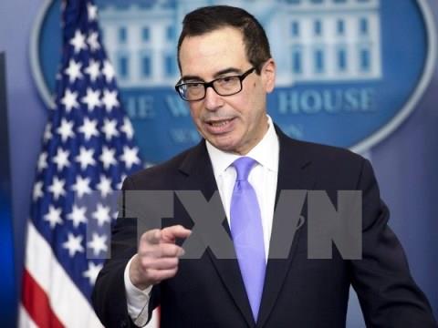 Bộ trưởng Tài chính Mỹ Steven Mnuchin phát biểu tại cuộc họp báo ở Washington, DC. Ảnh: AFP/TTXVN