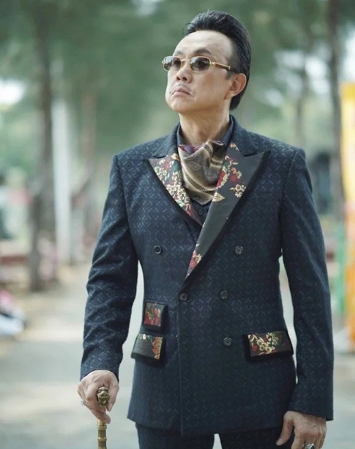 Sự thể hiện của cố nghệ sĩ Chí Tài trong loạt web-drama với vai diễn Bố Già đã khiến nhà sản xuất đưa ra dự án phim riêng về nhân vật này