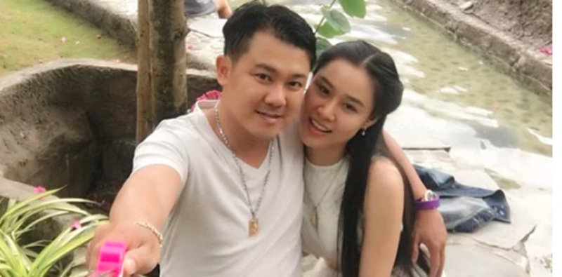 Vợ chồng ca sĩ Vân Quang Long
