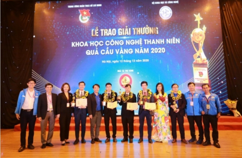 Giải thưởng KHCN Thanh niên “Quả Cầu Vàng” dành cho 10 tài năng trẻ xuất sắc nhất.