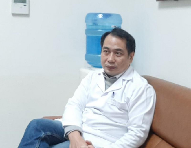BS Nguyễn Trung Cấp, Phó giám đốc Bệnh viện Bệnh nhiệt đới Trung ương. Ảnh: HÀ PHƯƠNG