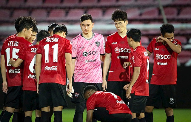 Hành động đơn phương chấm dứt hợp đồng của thủ môn Đặng Văn Lâm khiến anh phải đối mặt với vụ kiện từ CLB Thái Lan Muangthong United.