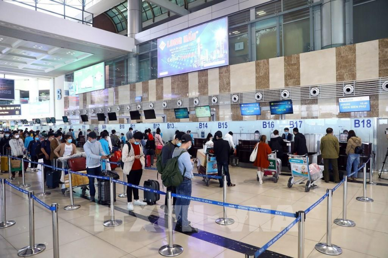 Xác nhận 214 người TP HCM tiếp xúc 5 bệnh nhân sân bay Tân Sơn Nhất