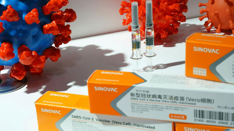 Thêm 2 người chết sau khi tiêm vaccine Covid-19 Sinovac