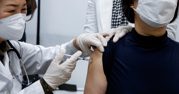 Bộ Y tế ra văn bản nêu rõ chống chỉ định tiêm vaccine COVID-19 của AstraZeneca