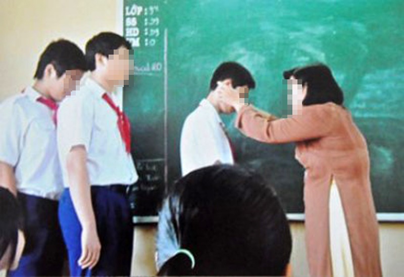 Cô giáo cắt tóc học trò ngay tại lớp ở Nam Định gây bức xúc. Anh minh họa