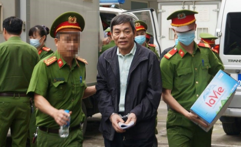 Dẫn giải bị cáo Mai Văn Tinh - Cựu Chủ tịch HĐQT Công ty Thép Việt Nam