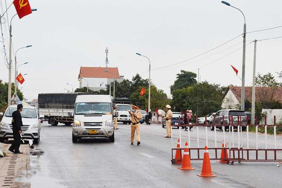 Chốt kiểm soát cầu Vàng Chua kiểm soát người ra vào tỉnh Quảng Ninh