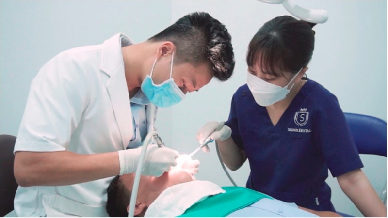 Sự chỉn chu và cẩn thận của 1 bác sĩ nha khoa luôn là tôn chỉ mà bác sĩ Kiên đặt lên hàng đầu.