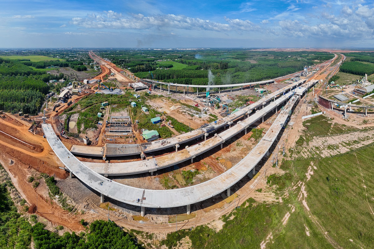 TP.HCM tăng tốc các dự án giao thông kết nối với sân bay Long Thành - 2