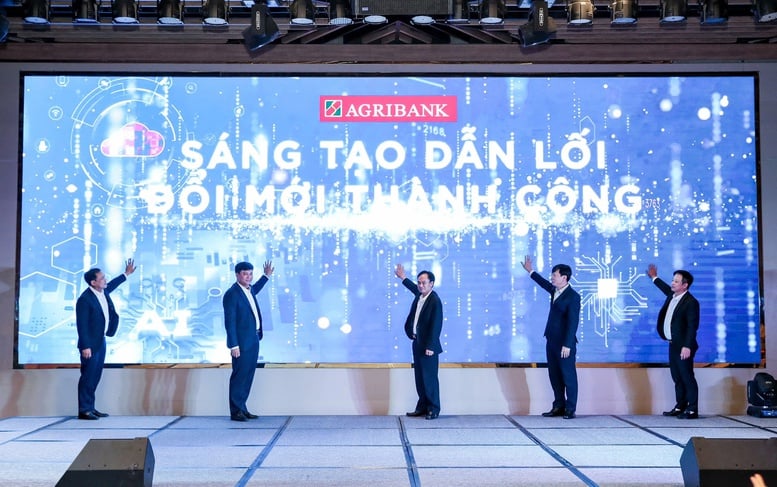 Tập trung toàn lực phát triển công nghệ, chuyển đổi số tại Agribank- Ảnh 2.