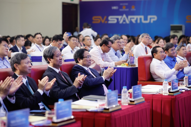Thủ tướng: 'Thần tốc táo bạo' để đưa Việt Nam trở thành trung tâm đổi mới sáng tạo- Ảnh 2.