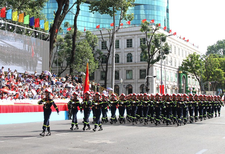 Tổng duyệt diễu binh, diễu hành kỷ niệm 50 năm Ngày Giải phóng miền Nam, thống nhất đất nước- Ảnh 11.