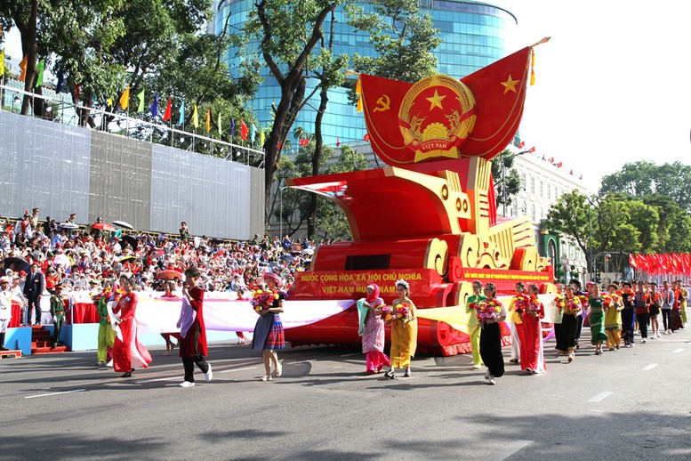 Tổng duyệt diễu binh, diễu hành kỷ niệm 50 năm Ngày Giải phóng miền Nam, thống nhất đất nước- Ảnh 3.