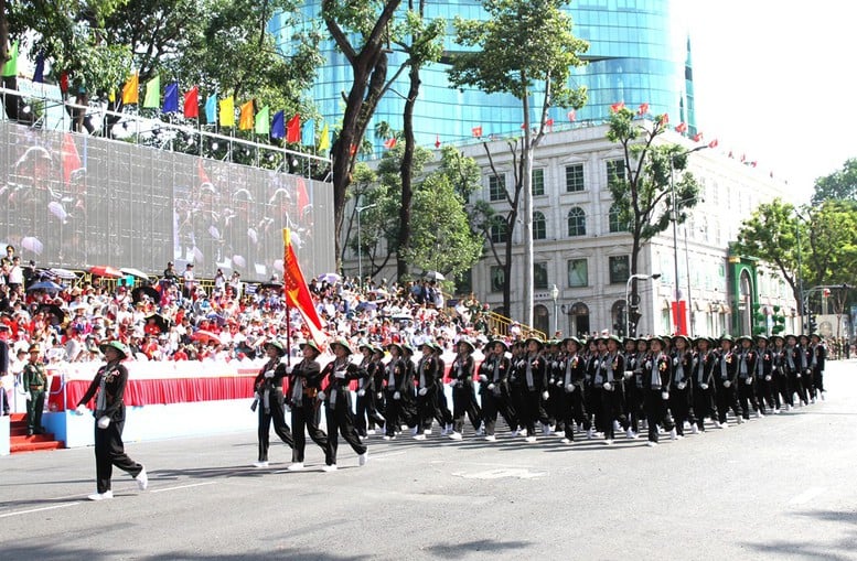 Tổng duyệt diễu binh, diễu hành kỷ niệm 50 năm Ngày Giải phóng miền Nam, thống nhất đất nước- Ảnh 5.