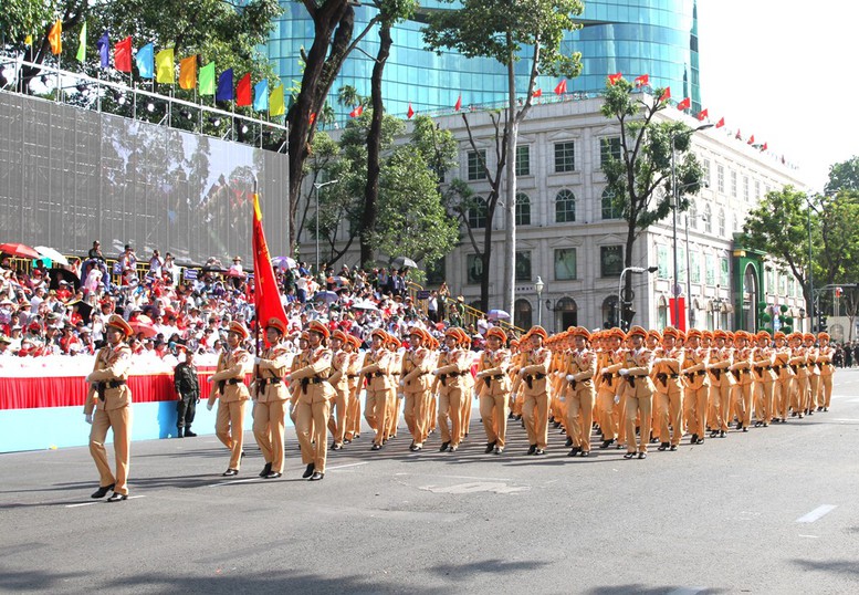 Tổng duyệt diễu binh, diễu hành kỷ niệm 50 năm Ngày Giải phóng miền Nam, thống nhất đất nước- Ảnh 10.