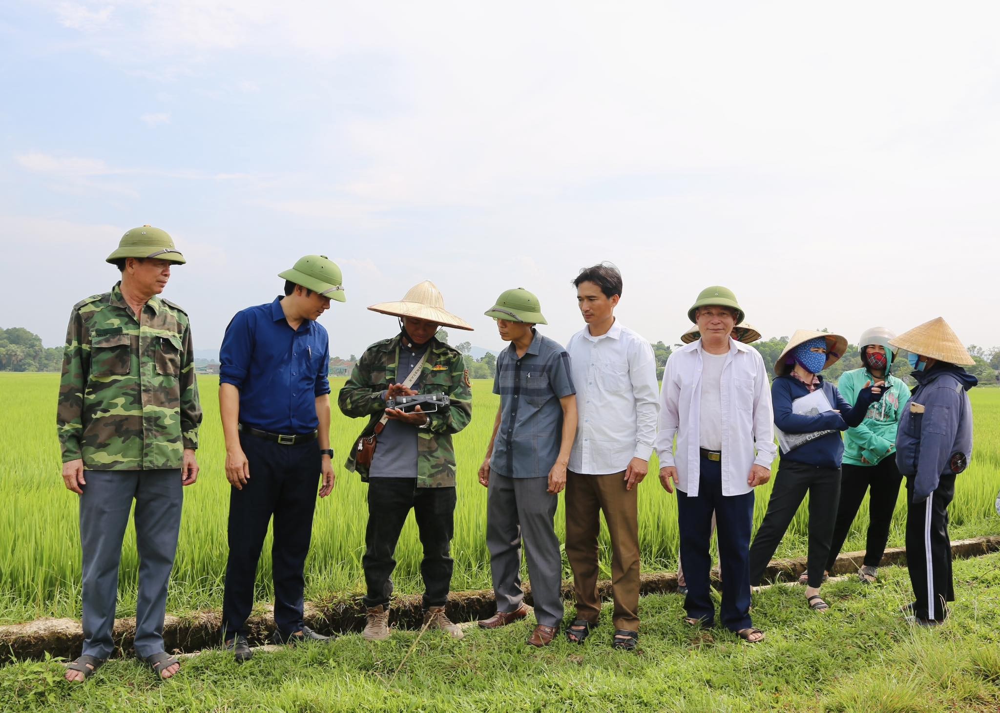 may-bay-khong-nguoi-lai-3-1745765048.jpg