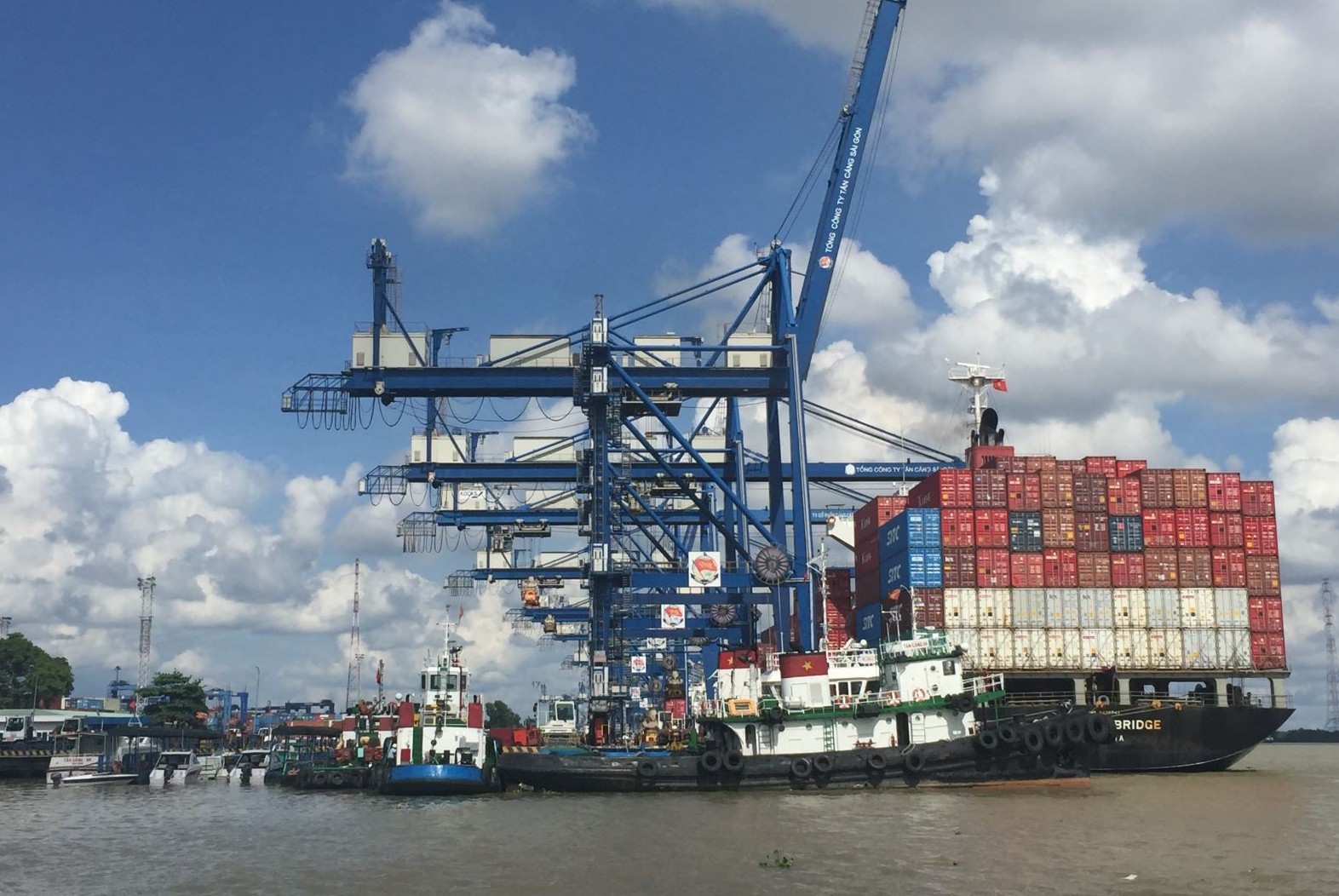 kinh-te-viet-nam-4-1746151055.jpg