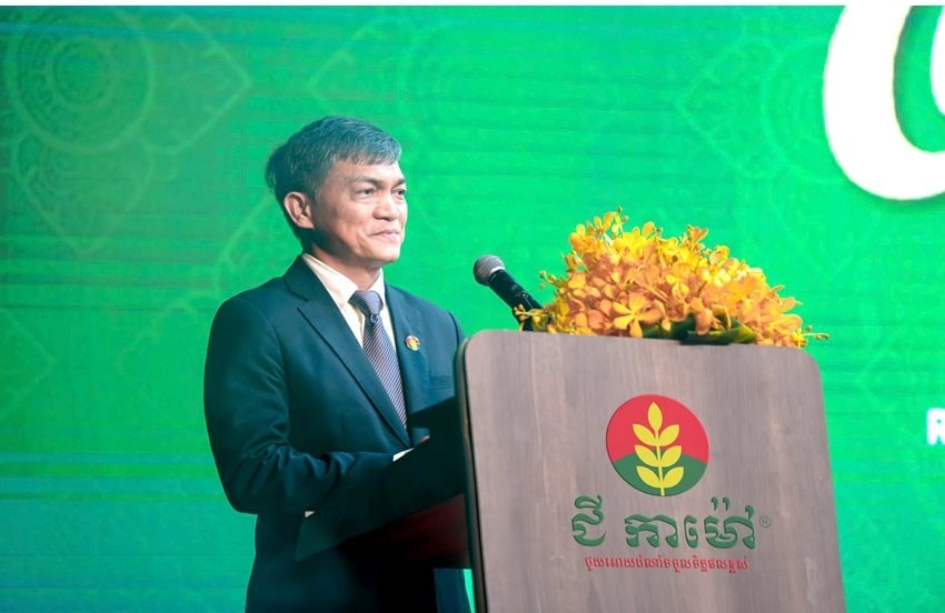 ong-van-tien-thanh-tong-giam-doc-pvcfc-phat-bieu-tai-hoi-nghi.jpg