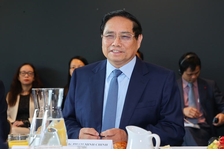 Thủ tướng: Các nhà đầu tư sẽ cảm nhận được cách làm mới, sự thay đổi về môi trường kinh doanh Việt Nam- Ảnh 3.