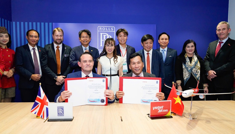 Vietjet ký đơn hàng 'khủng' với Rolls-Royce
- Ảnh 1.