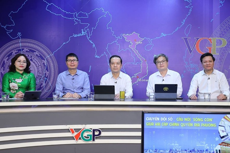 TRỰC TIẾP Tọa đàm: Chuyển đổi số - Cầu nối “sống còn” giữa hai cấp chính quyền địa phương- Ảnh 1.