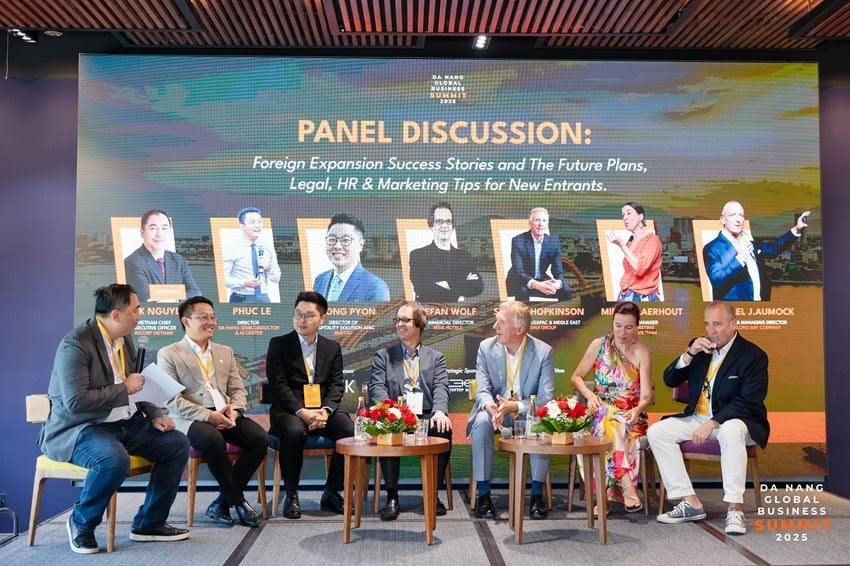 hinh-3_panel-discussion.jpg