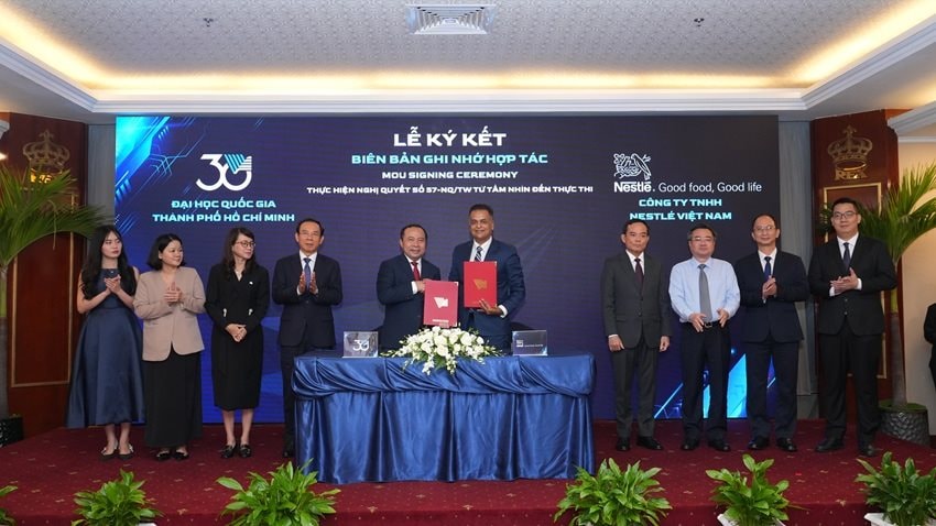 nestle-viet-nam-va-dai-hoc-quoc-gia-tp.hcm-ky-ket-hop-tac-nham-phoi-hop-trien-khai-nhieu-sang-kien-thiet-thuc-ve-dao-tao-phat-trien-va-ket-noi-nhan-tai-tre-.jpg
