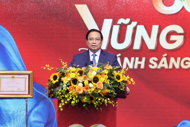 Thủ tướng: Đưa thể chế, pháp luật trở thành