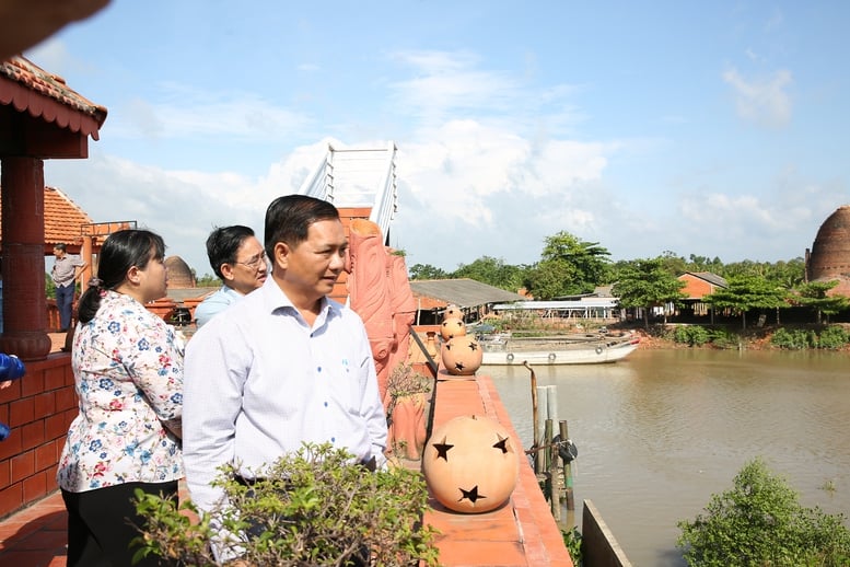 Bí thư Vĩnh Long: Tháo gỡ các dự án khó khăn, khơi thông động lực tăng trưởng trên địa bàn- Ảnh 2.