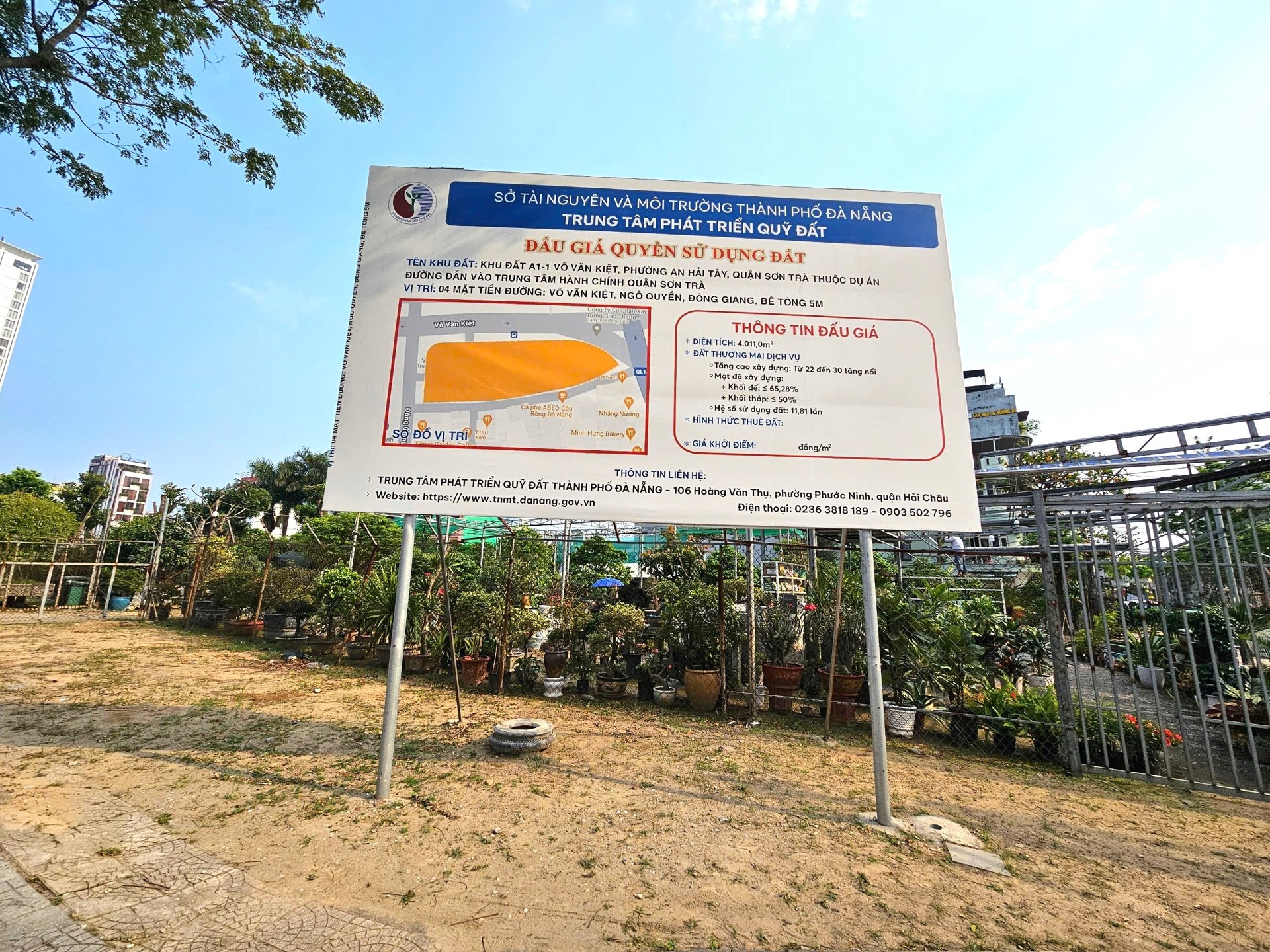 Mới đây, UBND TP. Đà Nẵng đã phê duyệt phương án đấu giá quyền sử dụng đất đối với khu đất ký hiệu A1 mặt tiền đường Võ Văn Kiệt thuộc đồ án đường dẫn vào Trung tâm hành chính quận Sơn Trà (quận Sơn Trà) và khu đất 16 Bạch Đằng (quận Hải Châu).