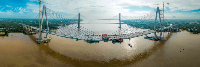 Cầu Mỹ Thuận 2 là một trong những dự án giao thông trọng điểm của vùng Đồng bằng sông Cửu Long (ĐBSCL), được Đảng và Nhà nước và nhân dân đặc biệt quan tâm. Khi dự án hoàn thành và đưa vào sử dụng sẽ kết nối với tuyến cao tốc Trung Lương - Mỹ Thuận và Mỹ Thuận - Cần Thơ.