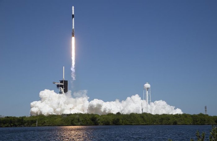 SpaceX nhận được hợp đồng trị giá 1,4 tỷ USD cho 5 lần phóng phi hành gia NASA.