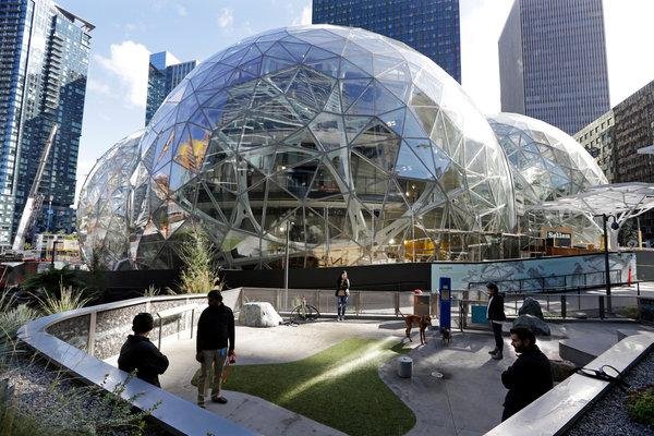 Trụ sở của Amazon ở Seattle. Ảnh: TL