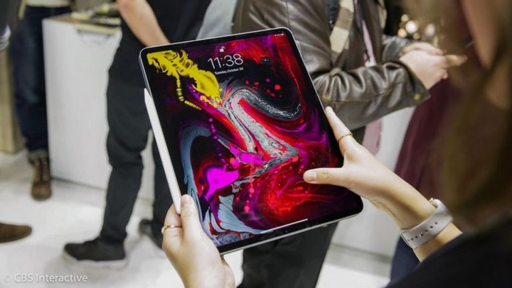 3. Apple iPad Pro (bản 2018) đi kèm với bút stylus Apple Pencil cho phép người dùng thể hiện thoải mái những ý tưởng sáng tạo của mình.  