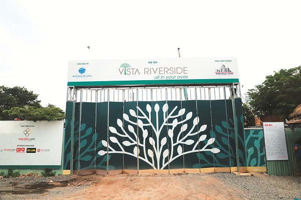 Dự án Vista Riverside Bình Dương đang trong quá trình thi công. (Ảnh: Hiếu CT).