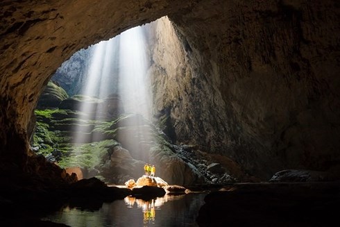 Chỉ riêng đáy của dòng sông ngầm bên trong Sơn Đoòng đã độ sâu quá 93m.  